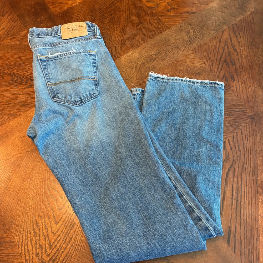 Abercrombie & Fitch Straight Jeans Mens 30x32" Blue Distressed Button Fly Denim